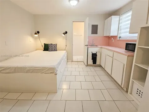 54 SW 24th Road Miami FL 33129