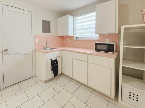 54 SW 24th Road Miami FL 33129