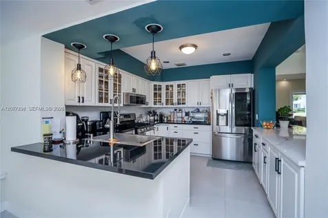 5620 Alton Road Miami Beach FL 33140