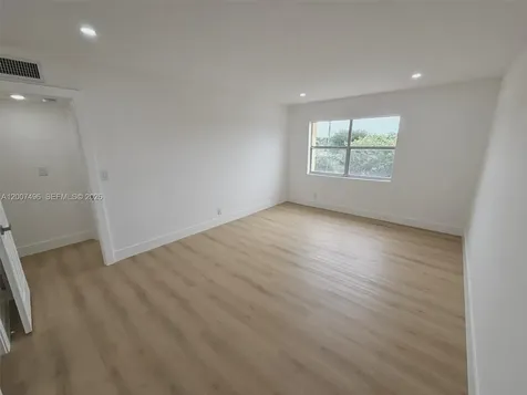 17911 NW 68th Avenue Hialeah FL 33015