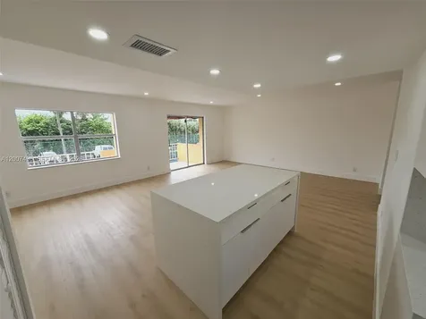 17911 NW 68th Avenue Hialeah FL 33015