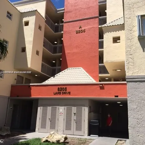 8205 Lake Drive Doral FL 33166