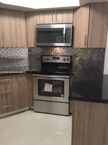 8205 Lake Drive Doral FL 33166