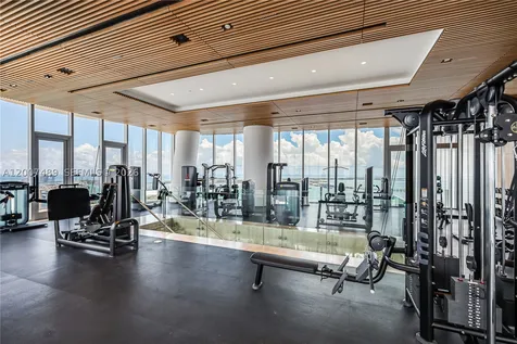 300 Biscayne Blvd Way Miami FL 33131