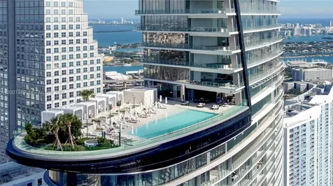 300 Biscayne Blvd Way Miami FL 33131