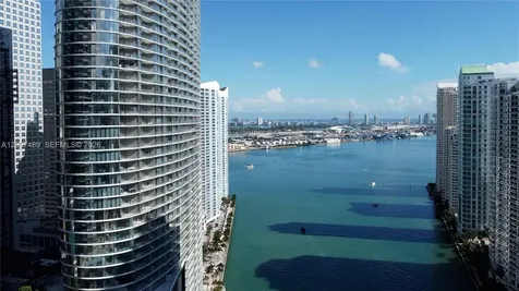 300 Biscayne Blvd Way Miami FL 33131