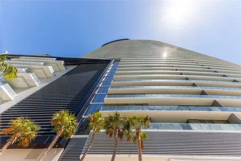 300 Biscayne Blvd Way Miami FL 33131