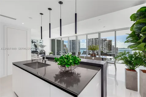 300 Biscayne Blvd Way Miami FL 33131