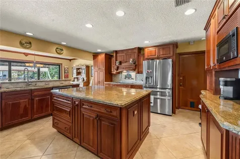 10651 SW 27th Street Davie FL 33328