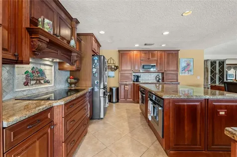 10651 SW 27th Street Davie FL 33328