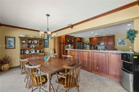 10651 SW 27th Street Davie FL 33328