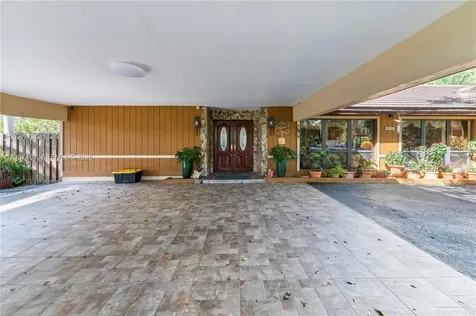 10651 SW 27th Street Davie FL 33328