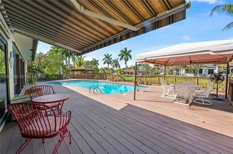 10651 SW 27th Street Davie FL 33328