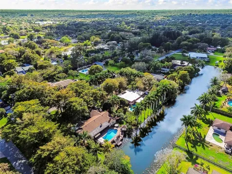 10651 SW 27th Street Davie FL 33328