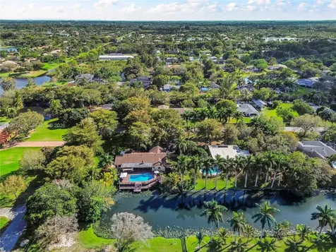 10651 SW 27th Street Davie FL 33328