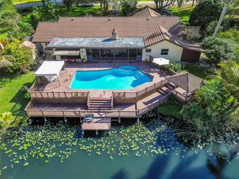 10651 SW 27th Street Davie FL 33328