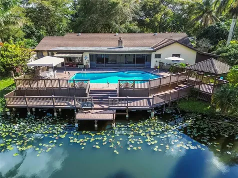 10651 SW 27th Street Davie FL 33328