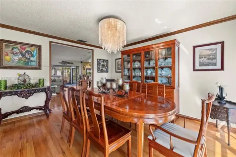 10651 SW 27th Street Davie FL 33328