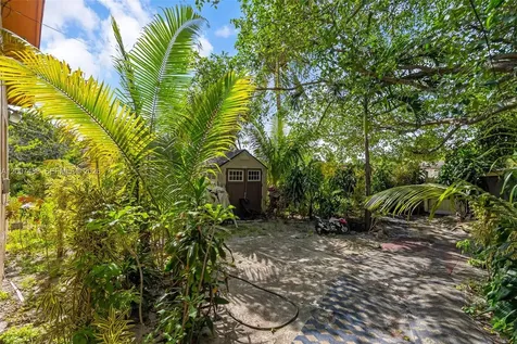 1320 NE 135th Street North Miami FL 33161