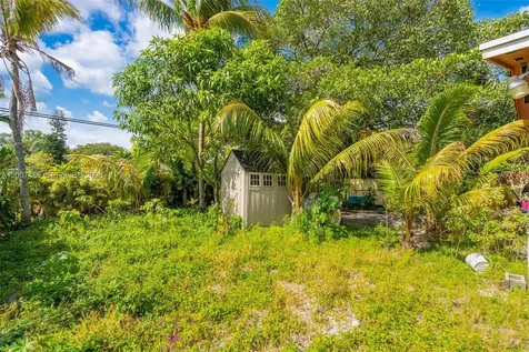 1320 NE 135th Street North Miami FL 33161