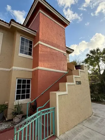7265 NW 173rd Drive Hialeah FL 33015