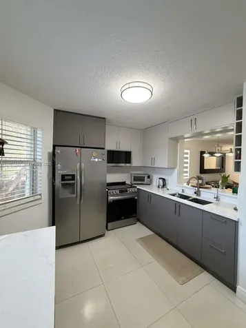 7265 NW 173rd Drive Hialeah FL 33015