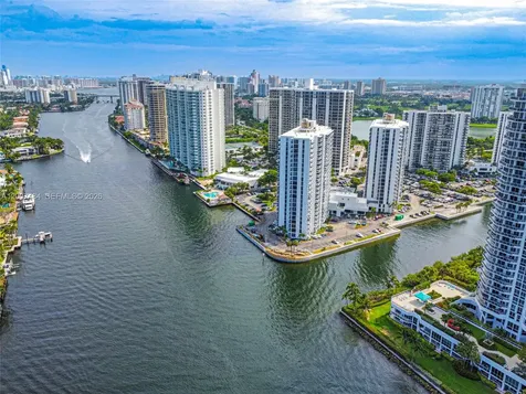 20505 E Country Club Drive Aventura FL 33180