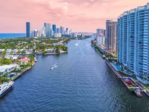 20505 E Country Club Drive Aventura FL 33180