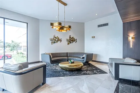 20505 E Country Club Drive Aventura FL 33180