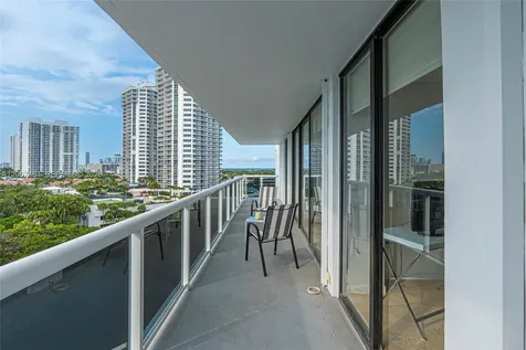 20505 E Country Club Drive Aventura FL 33180