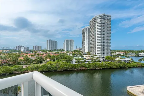 20505 E Country Club Drive Aventura FL 33180