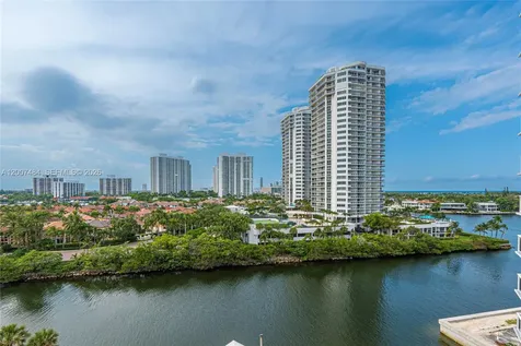 20505 E Country Club Drive Aventura FL 33180