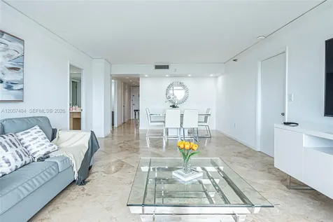 20505 E Country Club Drive Aventura FL 33180