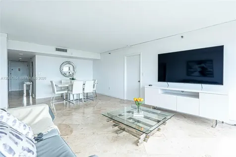 20505 E Country Club Drive Aventura FL 33180