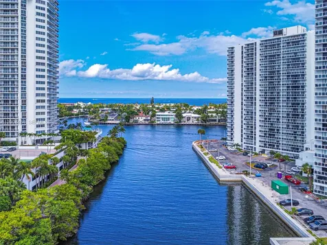 20505 E Country Club Drive Aventura FL 33180