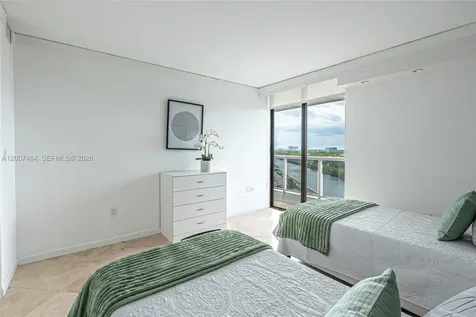 20505 E Country Club Drive Aventura FL 33180