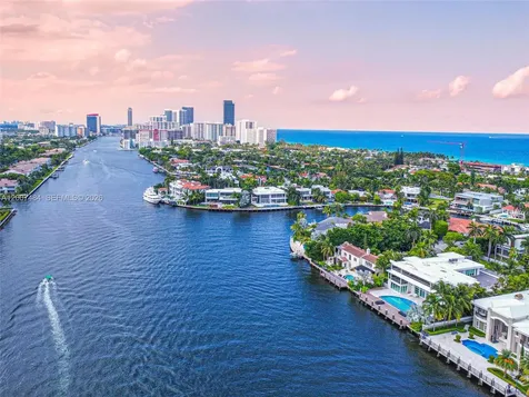 20505 E Country Club Drive Aventura FL 33180
