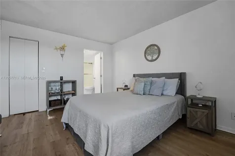 2551 Aragon Boulevard Sunrise FL 33322
