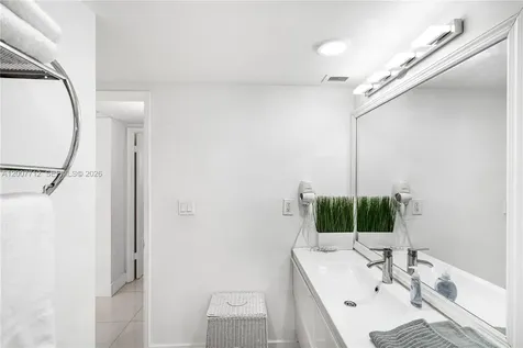 19370 Collins Avenue Sunny Isles Beach FL 33160