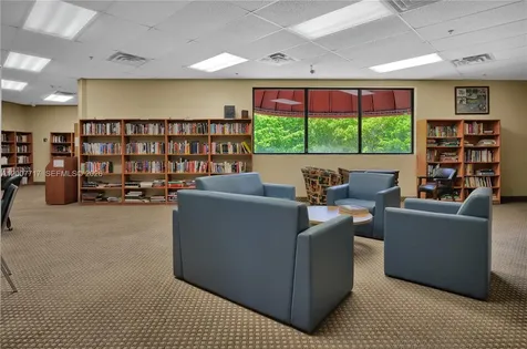 8941 S Hollybrook Boulevard Pembroke Pines FL 33025
