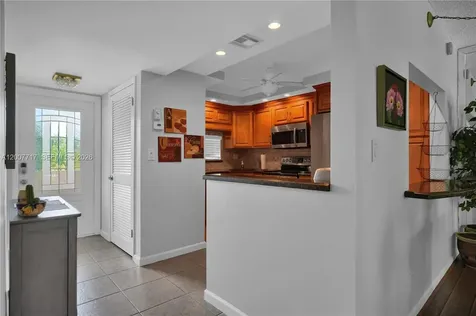 8941 S Hollybrook Boulevard Pembroke Pines FL 33025