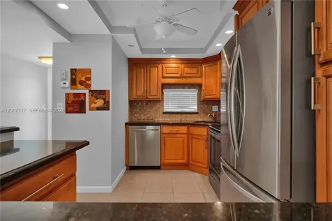 8941 S Hollybrook Boulevard Pembroke Pines FL 33025