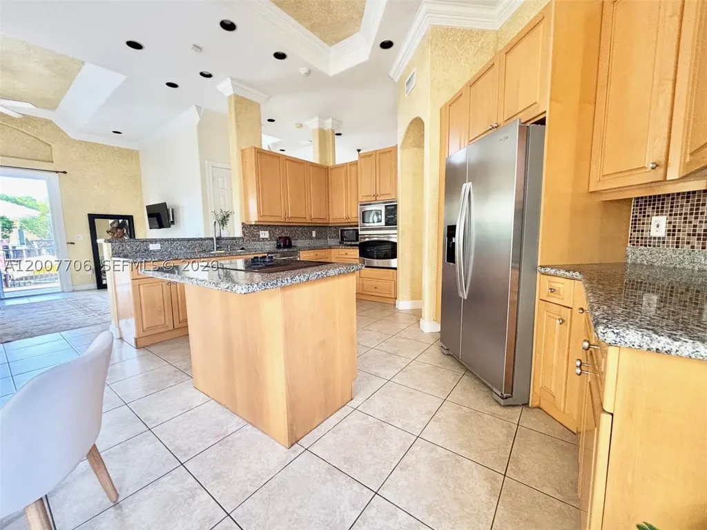 1141 Waterside Lane Hollywood FL 33019
