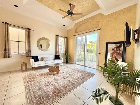 1141 Waterside Lane Hollywood FL 33019
