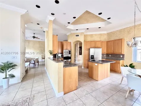 1141 Waterside Lane Hollywood FL 33019