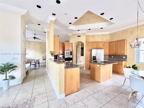 1141 Waterside Lane Hollywood FL 33019
