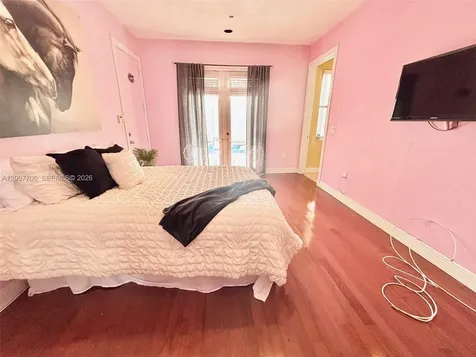 1141 Waterside Lane Hollywood FL 33019