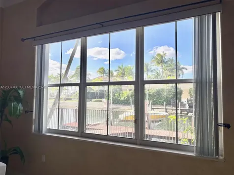 1141 Waterside Lane Hollywood FL 33019