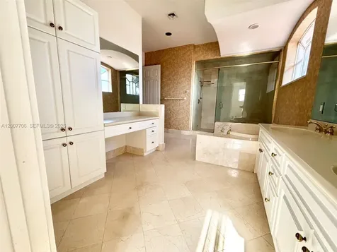 1141 Waterside Lane Hollywood FL 33019