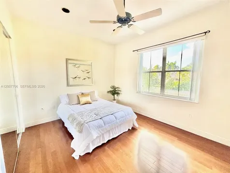 1141 Waterside Lane Hollywood FL 33019